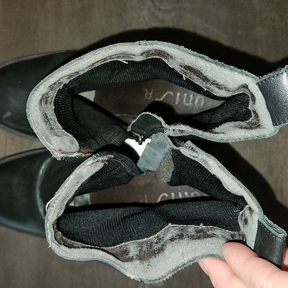 Leather boots - Picture 9 of 10